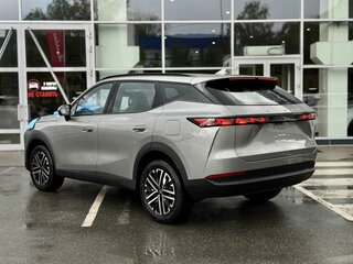 2026 Omoda C7, серебристый, 3299000 рублей, вид 4