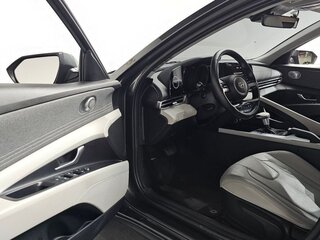 2021 Hyundai Avante VII, белый, 1740000 рублей, вид 4