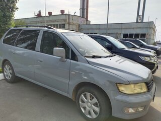 2003 Mitsubishi Space Wagon III, серый, 275000 рублей, вид 2