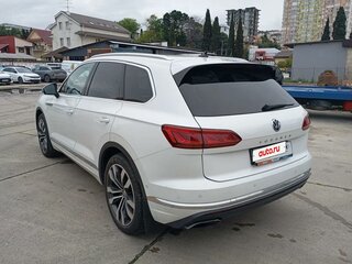 2020 Volkswagen Touareg III, белый, 5180000 рублей, вид 3