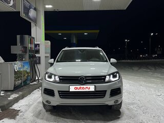 2014 Volkswagen Touareg II, белый, 2150000 рублей, вид 2