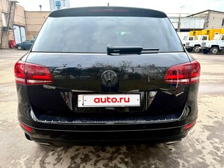 2014 Volkswagen Touareg II, чёрный, 2400000 рублей, вид 4