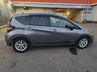 2018 Nissan Note e-Power II Рестайлинг, серый, 1100000 рублей, вид 2