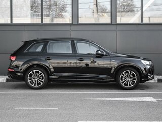 2025 Audi Q7 45 TFSI II (4M) Рестайлинг 2, чёрный, 9329000 рублей, вид 5