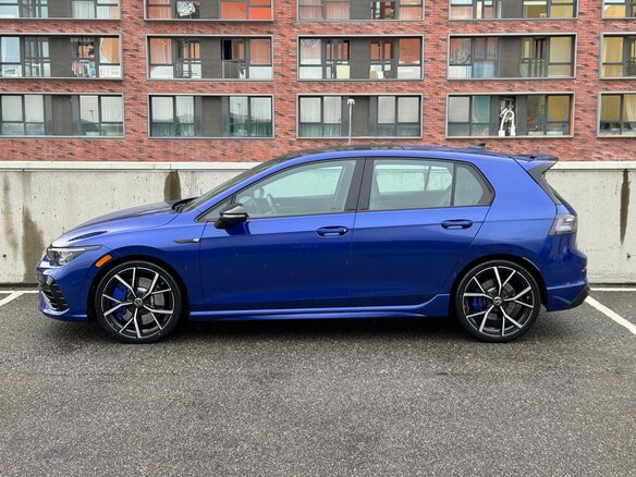 2021 Volkswagen Golf R VIII, синий, 3800000 рублей - вид 13