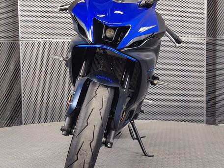 2022 Yamaha YZF-R7, синий, 799000 рублей, вид 3