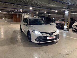 2018 Toyota Camry VIII (XV70), белый, 2455000 рублей, вид 4