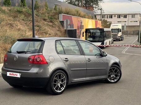 2008 Volkswagen Golf V, серый, 690000 рублей, вид 2