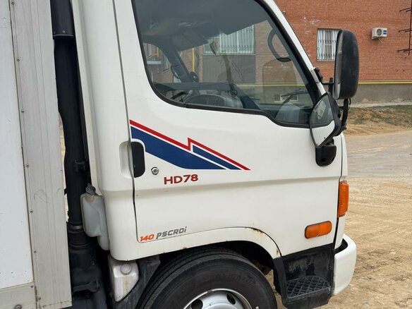 2011 Hyundai HD78, белый, 1490000 рублей - вид 2