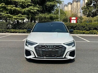 2023 Audi A3 Sportback 35 TFSI IV (8Y), белый, 2100000 рублей, вид 3