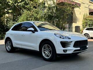 2017 Porsche Macan I, белый, 4520000 рублей, вид 4