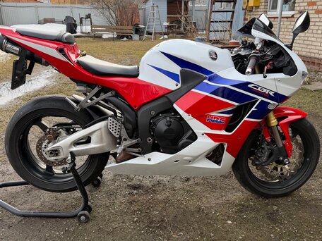 2014 Honda CBR 600RR, белый, 750000 рублей, вид 3