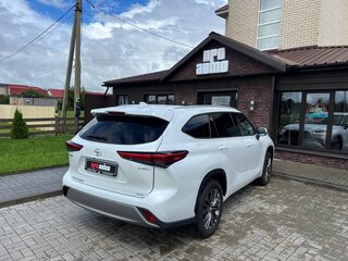 2026 Toyota Highlander IV (XU70), белый, 5300000 рублей, вид 4