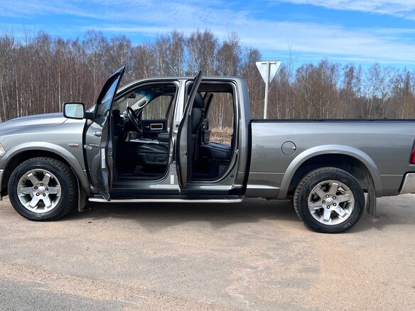 2011 Dodge RAM IV (DS/DJ), серый, 2900000 рублей - вид 4