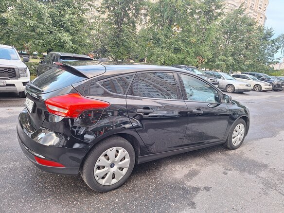 2016 Ford Focus III Рестайлинг, чёрный, 1030000 рублей - вид 4