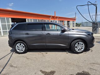 2021 Peugeot 5008 II Рестайлинг, серый, 1990000 рублей, вид 4