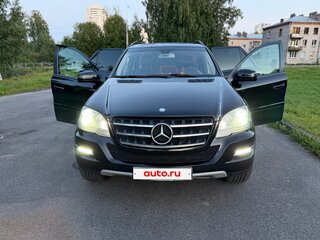 2010 Mercedes-Benz M-Класс 350 II (W164) Рестайлинг, чёрный, 1670000 рублей, вид 4
