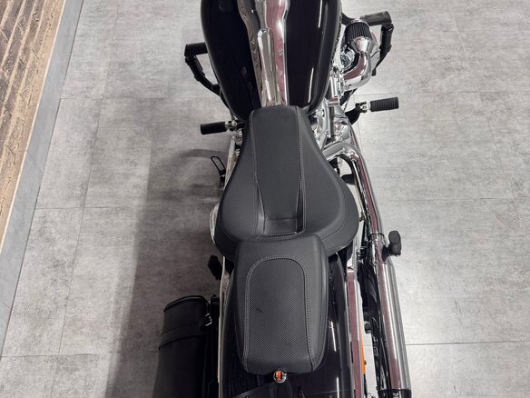 2023 Harley-Davidson Breakout, чёрный - вид 9
