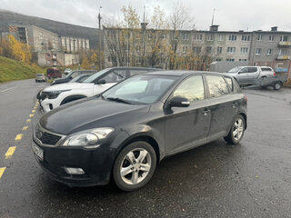 2011 Kia Ceed I Рестайлинг, чёрный, 600000 рублей, вид 4