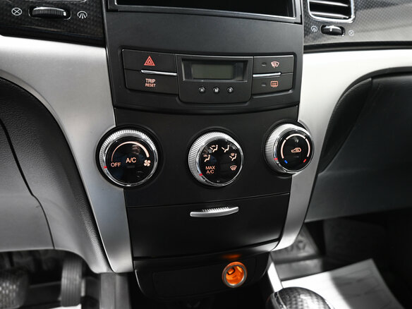 2012 SsangYong Actyon II, белый - вид 13