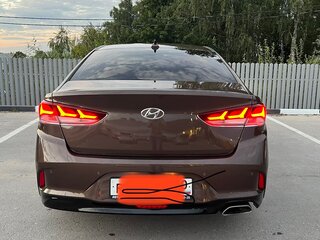 2019 Hyundai Sonata VII (LF) Рестайлинг, золотистый, 1600000 рублей, вид 3