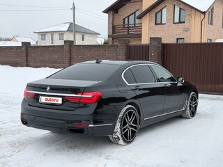 2017 BMW 7 серии Long 725Ld VI (G11/G12), чёрный, 2650000 рублей, вид 4