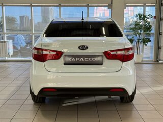 2012 Kia Rio 5-speed III, белый, 870000 рублей, вид 4