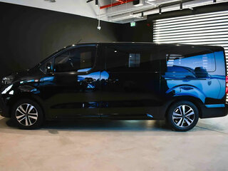 2025 Peugeot Traveller Long I Рестайлинг, чёрный, 4500000 рублей, вид 3