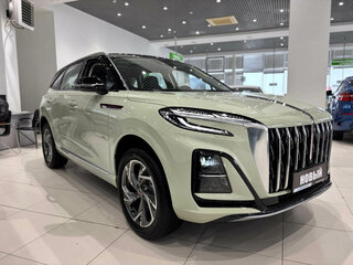 2025 Hongqi HS3, зелёный, 2930000 рублей, вид 3