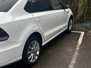 2019 Volkswagen Polo V Рестайлинг, белый, 1200000 рублей, вид 3