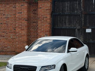 2010 Audi A4 IV (B8), белый, 1050000 рублей, вид 1
