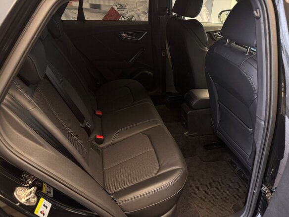 2022 Audi Q2 35 TFSI I Рестайлинг, чёрный, 1663203 рублей - вид 20