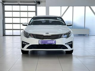 2019 Kia Optima IV Рестайлинг, белый, 1994000 рублей, вид 2