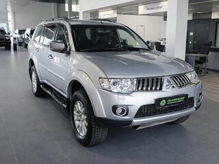 Mitsubishi Pajero Sport II