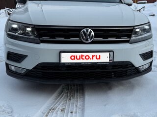 2017 Volkswagen Tiguan II, белый, 2000000 рублей, вид 5