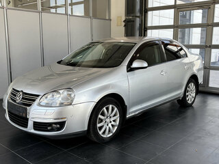 2010 Volkswagen Jetta V, серебристый, 550000 рублей, вид 3