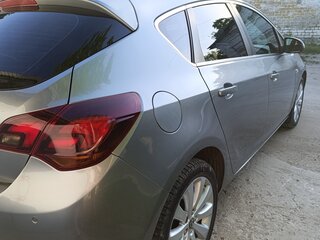2010 Opel Astra J, серебристый, 830000 рублей, вид 4
