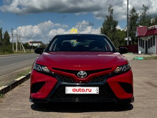 2020 Toyota Camry US Market VIII (XV70) Рестайлинг, красный, 3700000 рублей, вид 2