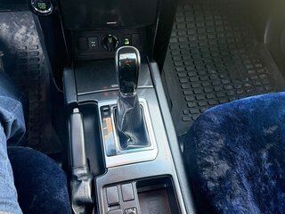 2013 Toyota Land Cruiser Prado 150 Series Рестайлинг 1, белый, 4000000 рублей, вид 3