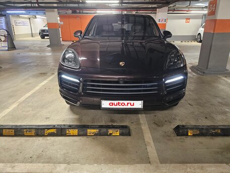 2018 Porsche Cayenne III, коричневый, 5149000 рублей, вид 3