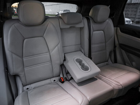 2019 Porsche Cayenne III, синий, 5699000 рублей - вид 30