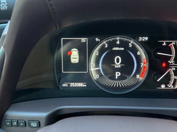 2021 Lexus ES 250 VII Рестайлинг, чёрный, 2950000 рублей - вид 11