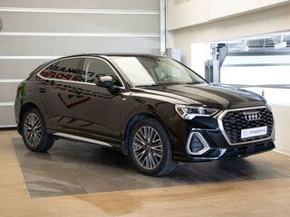 2020 Audi Q3 Sportback 40 TFSI II (F3), чёрный, 4350000 рублей, вид 3