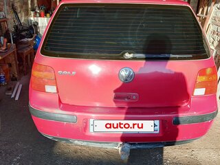 2001 Volkswagen Golf IV, красный, 320000 рублей, вид 2