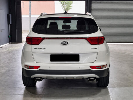 2018 Kia Sportage IV, белый, 1595000 рублей, вид 4