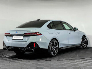 2024 BMW 5 серии 530i xDrive VIII (G60/G61/G68), серый, 7999900 рублей, вид 2