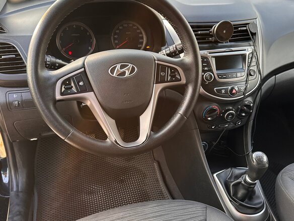2014 Hyundai Solaris I Рестайлинг, чёрный, 710000 рублей - вид 7