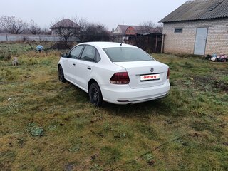 2016 Volkswagen Polo V Рестайлинг, белый, 550000 рублей, вид 3