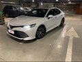 2018 Toyota Camry VIII (XV70), белый, 2455000 рублей
