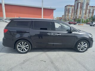 2019 Kia Carnival III, серый, 3100000 рублей, вид 3